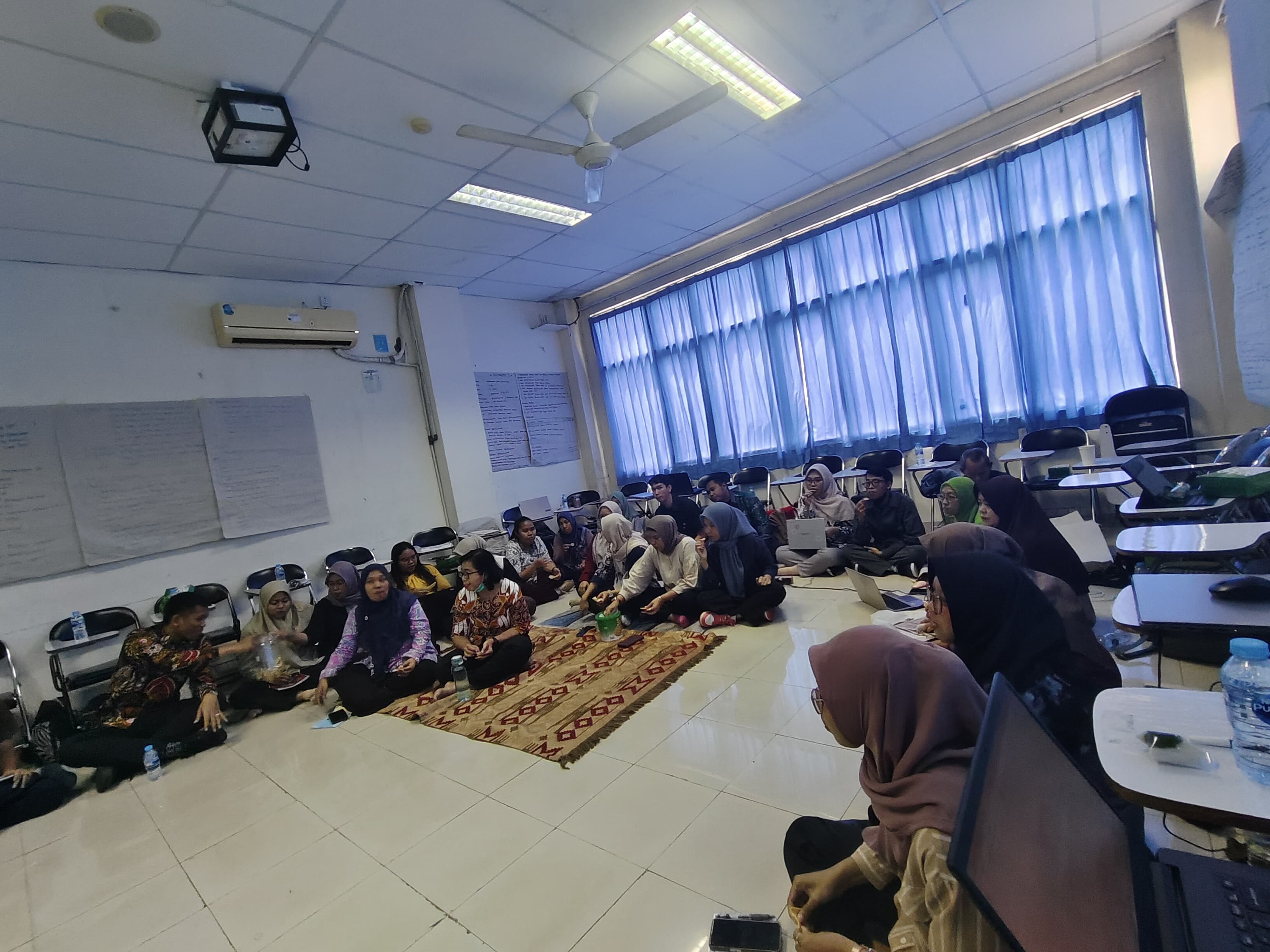 Pelatihan Peningkatan Kompetensi Pendidik  SDLB P4 Jaktim
